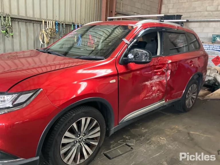 2018 Mitsubishi Outlander Used VIN JMFXTGF8WKZ001591 – photo 21 2018 Mitsubishi Outlander Used VIN JMFXTGF8WKZ001591 – photo 21