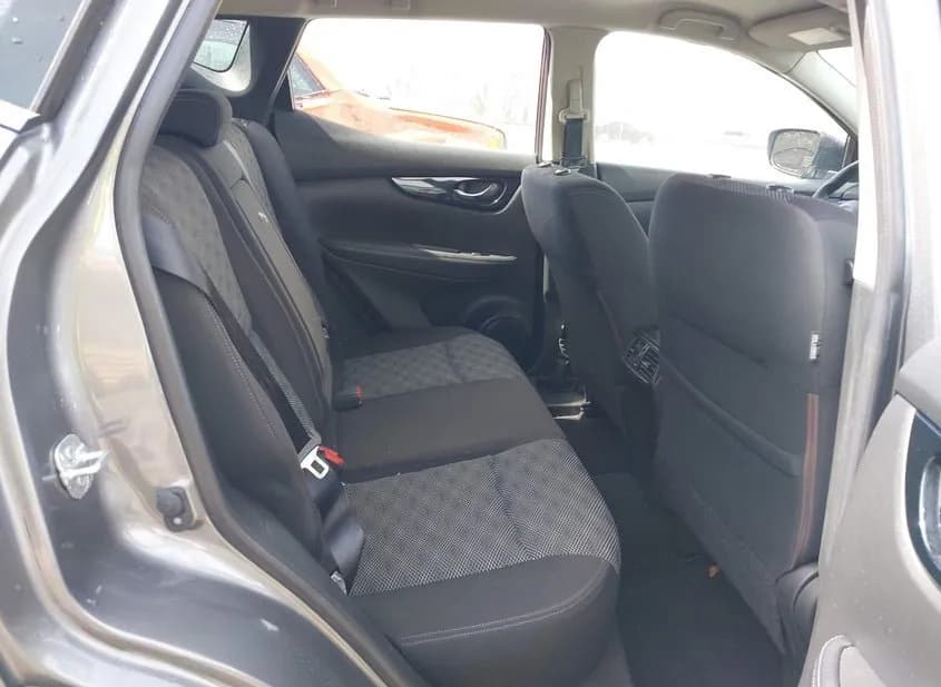 2017 NISSAN Rogue Sport Used VIN JN1BJ1CR4HW130901 – undercarriage 2017 NISSAN Rogue Sport Used VIN JN1BJ1CR4HW130901 – undercarriage