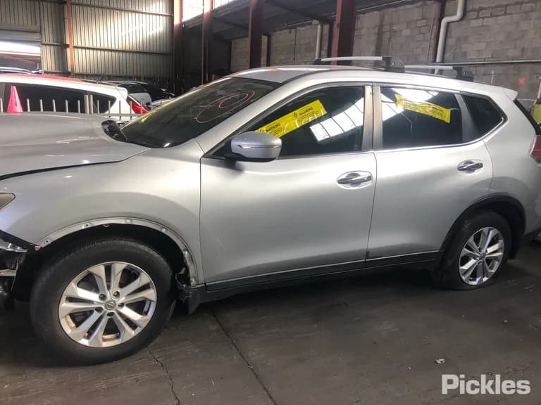 2014 Nissan X-Trail Used VIN JN1JBAT32A0001900 – exterior detail 2014 Nissan X-Trail Used VIN JN1JBAT32A0001900 – exterior detail