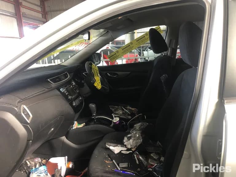 2014 Nissan X-Trail Used VIN JN1JBAT32A0001900 – photo 13 2014 Nissan X-Trail Used VIN JN1JBAT32A0001900 – photo 13