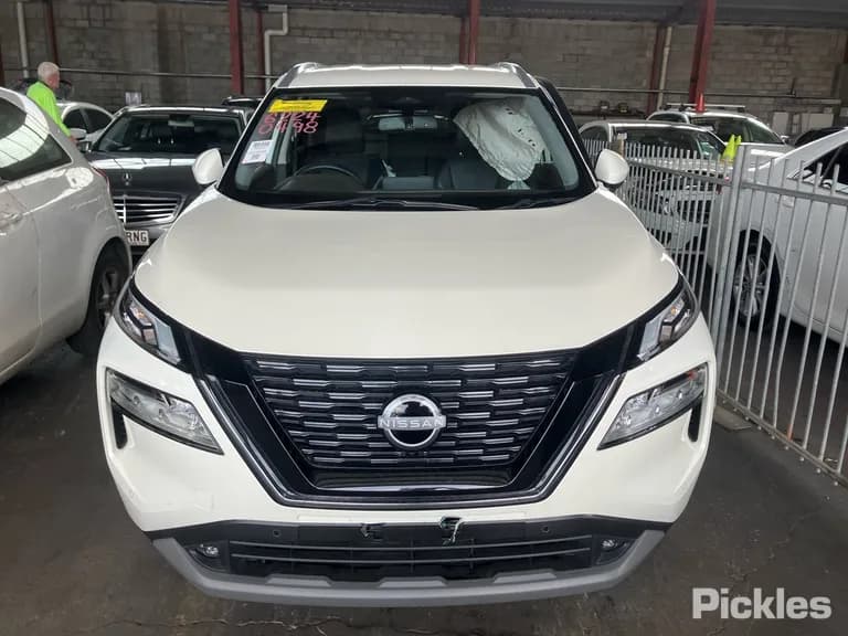 2024 Nissan X-Trail Used VIN JN1T33TB9A0005012 – trunk area 2024 Nissan X-Trail Used VIN JN1T33TB9A0005012 – trunk area