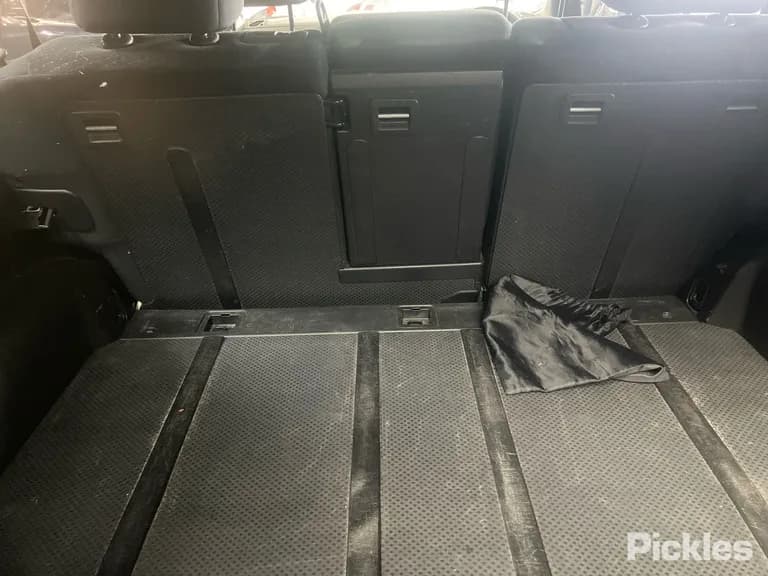 2013 Nissan X-Trail Used VIN JN1TANT31A0211190 – exterior detail 2013 Nissan X-Trail Used VIN JN1TANT31A0211190 – exterior detail