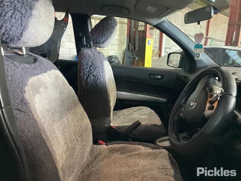 2013 Nissan X-Trail Used VIN JN1TBAT31A0104791 – trunk area 2013 Nissan X-Trail Used VIN JN1TBAT31A0104791 – trunk area