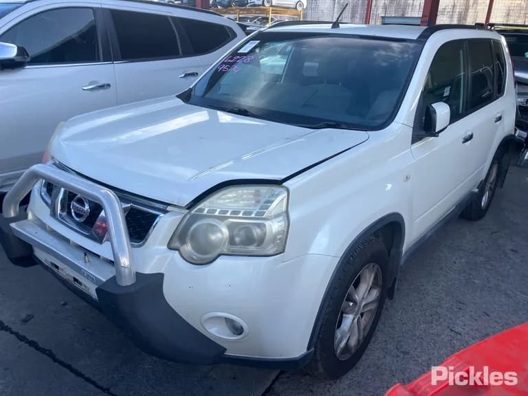 2010 Nissan X-Trail Used VIN JN1TCNT31A0100283 – undercarriage 2010 Nissan X-Trail Used VIN JN1TCNT31A0100283 – undercarriage