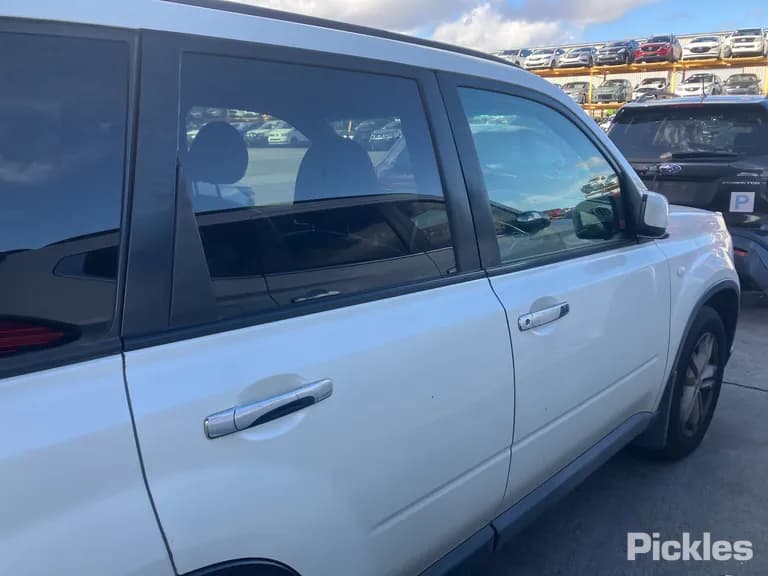 2010 Nissan X-Trail Used VIN JN1TCNT31A0100283 – photo 13 2010 Nissan X-Trail Used VIN JN1TCNT31A0100283 – photo 13