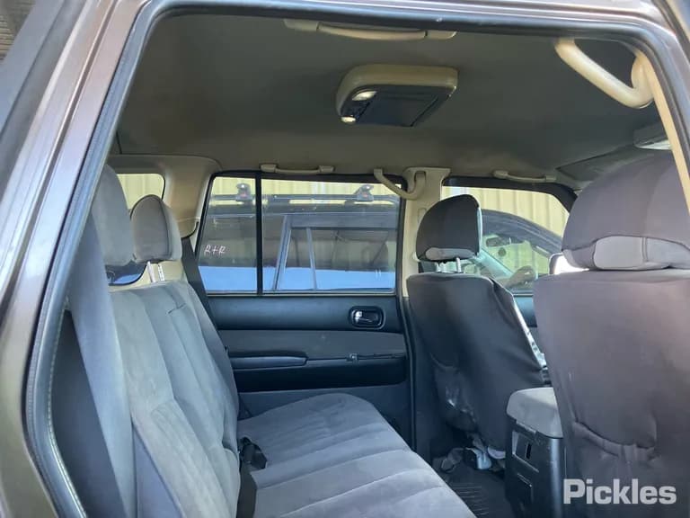 2005 Nissan Patrol Used VIN JN1TESY61A0373057 – photo 12 2005 Nissan Patrol Used VIN JN1TESY61A0373057 – photo 12