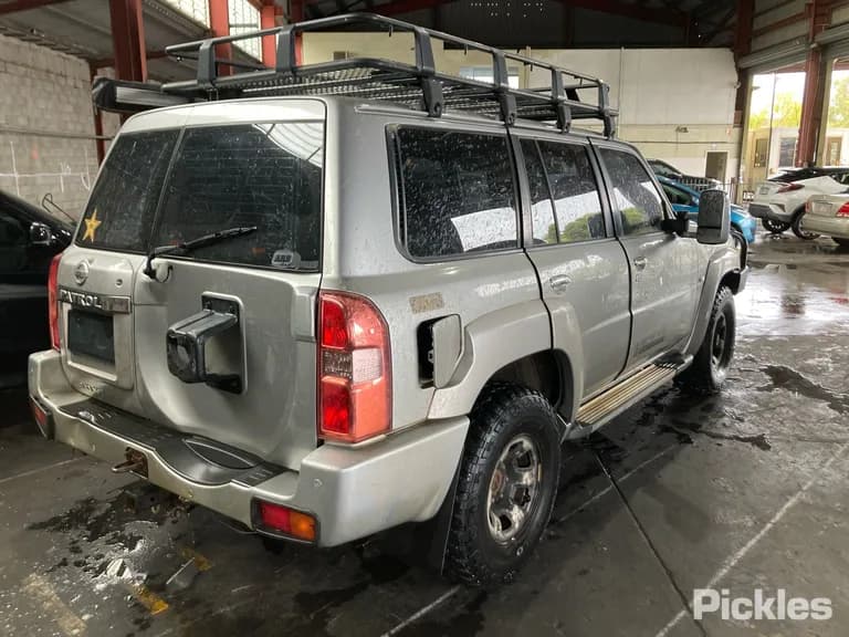 2013 Nissan Patrol Used VIN JN1TESY61A0422674 – photo 12 2013 Nissan Patrol Used VIN JN1TESY61A0422674 – photo 12