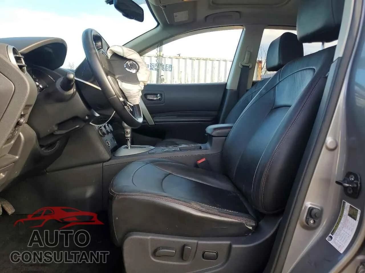 2012 NISSAN ROGUE Damaged VIN JN8AS5MT8CW264539 – exterior detail 2012 NISSAN ROGUE Damaged VIN JN8AS5MT8CW264539 – exterior detail