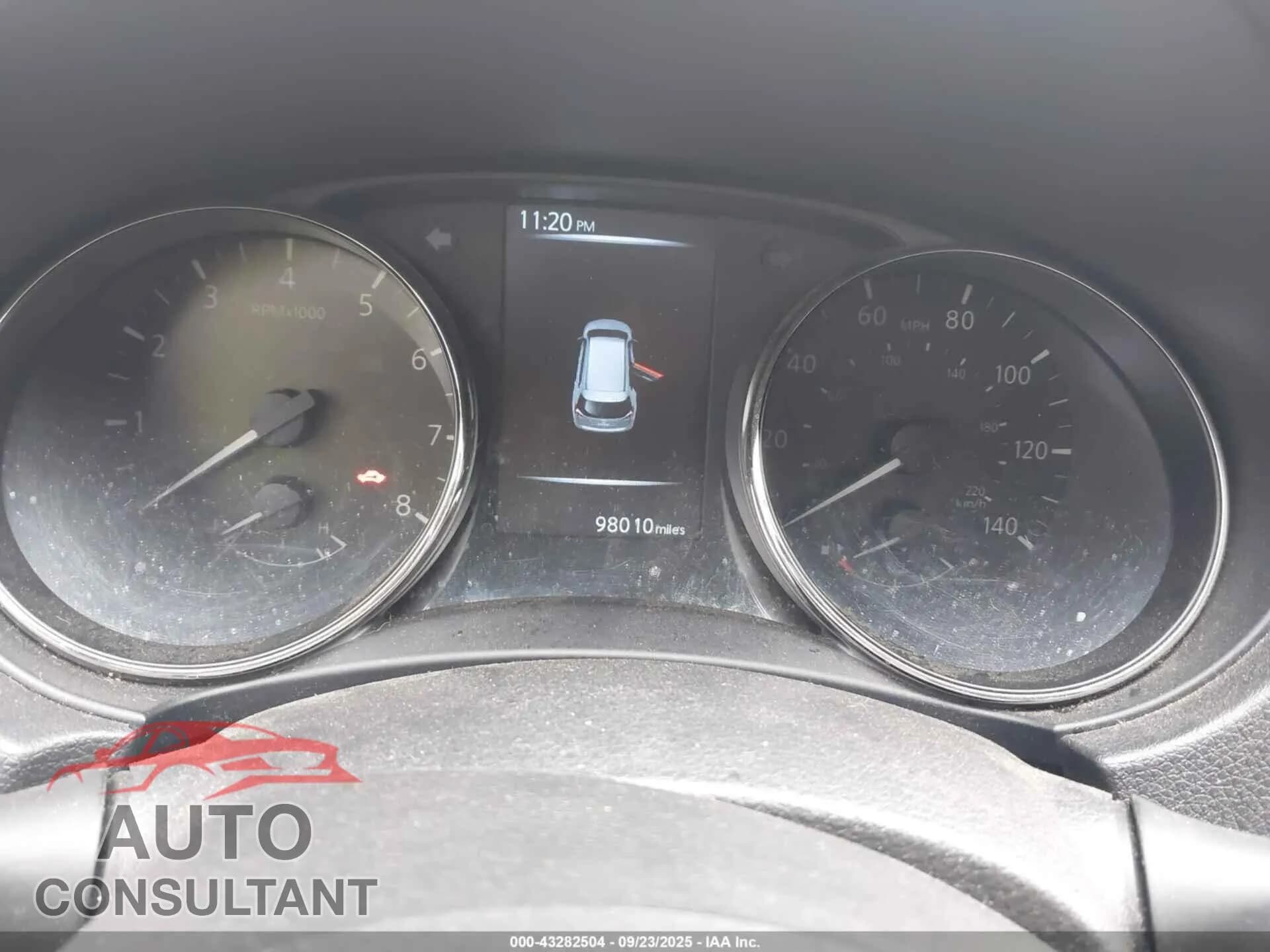 2017 NISSAN ROGUE Used VIN JN8AT2MV1HW275421 – exterior detail 2017 NISSAN ROGUE Used VIN JN8AT2MV1HW275421 – exterior detail