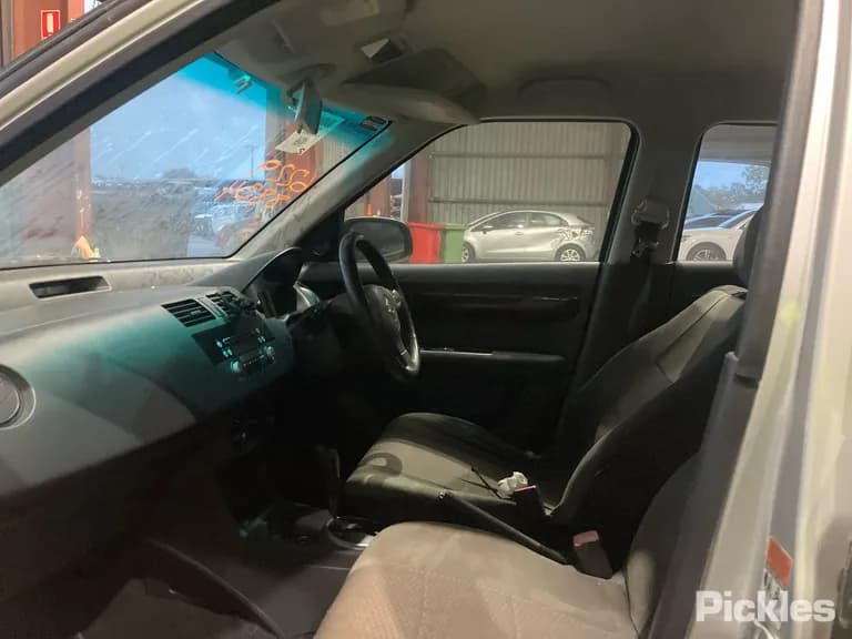 2005 Suzuki Swift Used VIN JSAEZC21S00105560 – photo 11 2005 Suzuki Swift Used VIN JSAEZC21S00105560 – photo 11