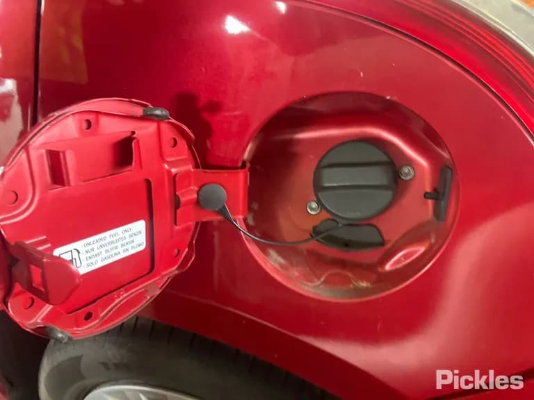 2015 Suzuki Swift Used VIN JSAFZC82S00325793 – exterior detail 2015 Suzuki Swift Used VIN JSAFZC82S00325793 – exterior detail