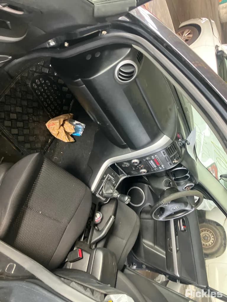 2007 Suzuki Grand Vitara Used VIN JSAJTD54V00230614 – engine bay 2007 Suzuki Grand Vitara Used VIN JSAJTD54V00230614 – engine bay