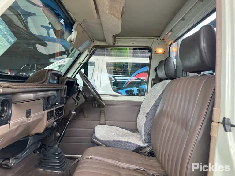 1993 Toyota Landcruiser Used VIN JT731UJ7508500225 – side profile 1993 Toyota Landcruiser Used VIN JT731UJ7508500225 – side profile