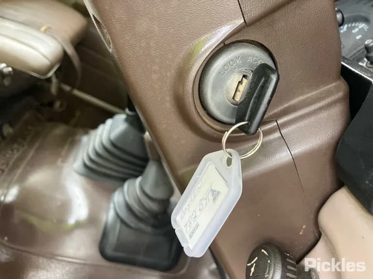 1993 Toyota Landcruiser Used VIN JT731UJ7508500225 – photo 11 1993 Toyota Landcruiser Used VIN JT731UJ7508500225 – photo 11