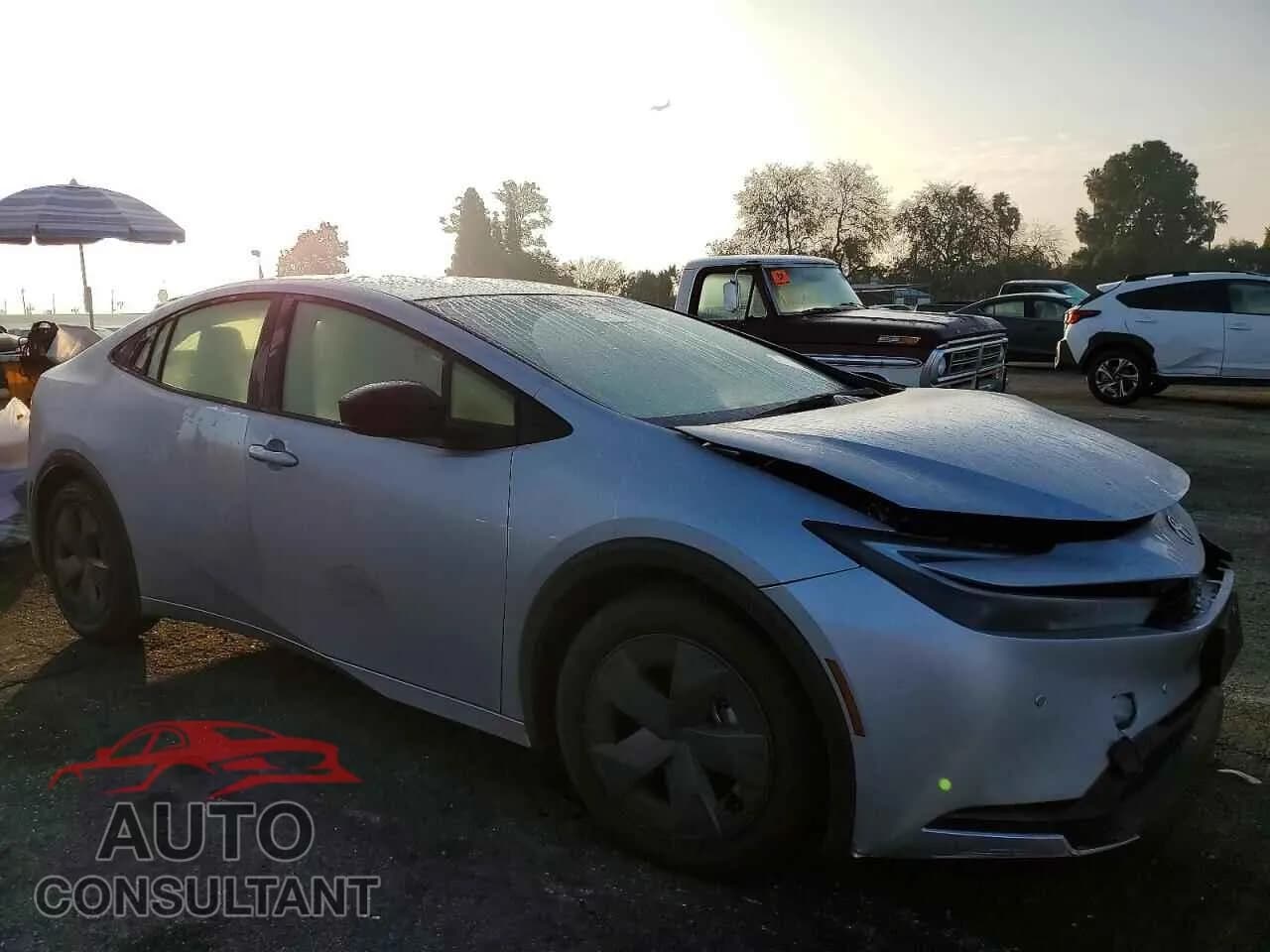 2024 TOYOTA PRIUS Damaged VIN JTDACAAU2R3015629 – dashboard 2024 TOYOTA PRIUS Damaged VIN JTDACAAU2R3015629 – dashboard