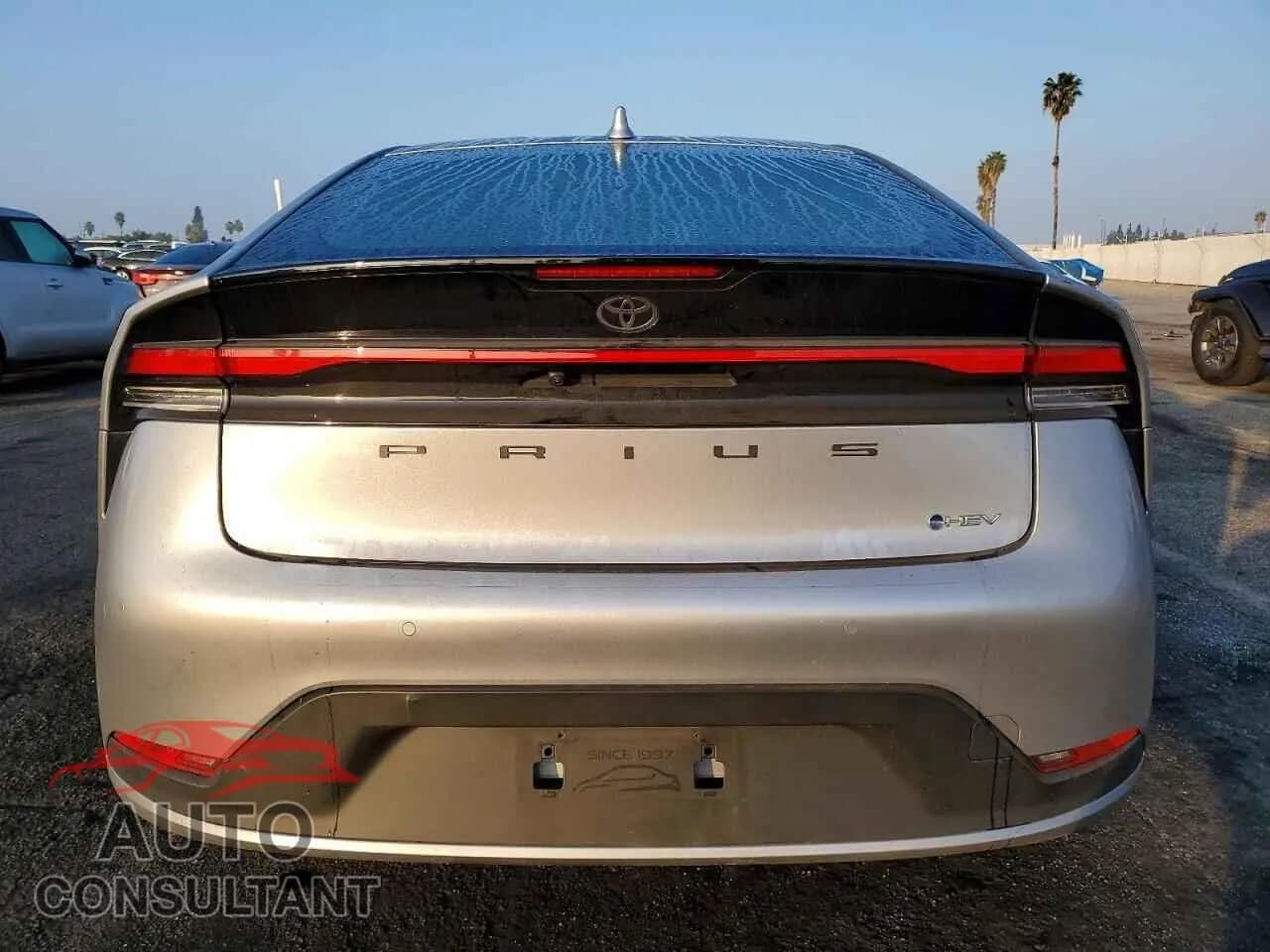 2024 TOYOTA PRIUS Damaged VIN JTDACAAU2R3015629 – engine bay 2024 TOYOTA PRIUS Damaged VIN JTDACAAU2R3015629 – engine bay