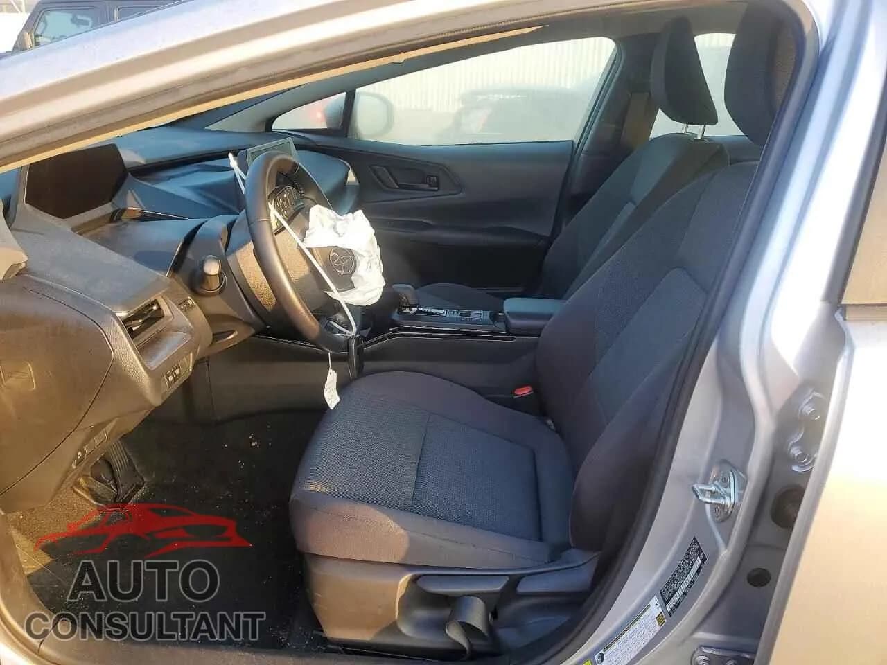 2024 TOYOTA PRIUS Damaged VIN JTDACAAU2R3015629 – exterior detail 2024 TOYOTA PRIUS Damaged VIN JTDACAAU2R3015629 – exterior detail