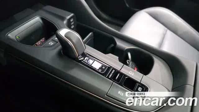 2023 Toyota Crown Crossover 2.4 4WD Dual Boost HYbrid Sold VIN JTDAFAAF0P3001654 – front exterior 2023 Toyota Crown Crossover 2.4 4WD Dual Boost HYbrid Sold VIN JTDAFAAF0P3001654 – front exterior