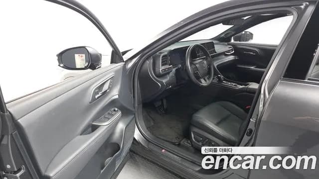 2023 Toyota Crown Crossover 2.4 4WD Dual Boost HYbrid Sold VIN JTDAFAAF0P3001654 – exterior detail 2023 Toyota Crown Crossover 2.4 4WD Dual Boost HYbrid Sold VIN JTDAFAAF0P3001654 – exterior detail