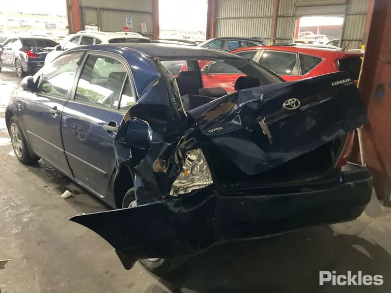 2006 Toyota Corolla Used VIN JTDBR22E003185264 – trunk area 2006 Toyota Corolla Used VIN JTDBR22E003185264 – trunk area