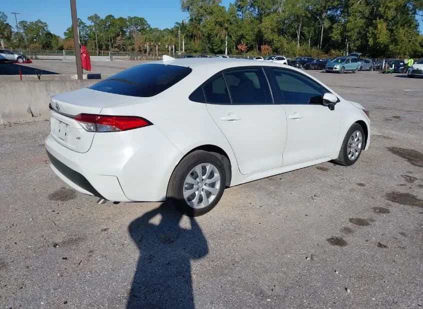 2021 TOYOTA Corolla Used VIN JTDEPMAE4MJ179937 – side profile 2021 TOYOTA Corolla Used VIN JTDEPMAE4MJ179937 – side profile