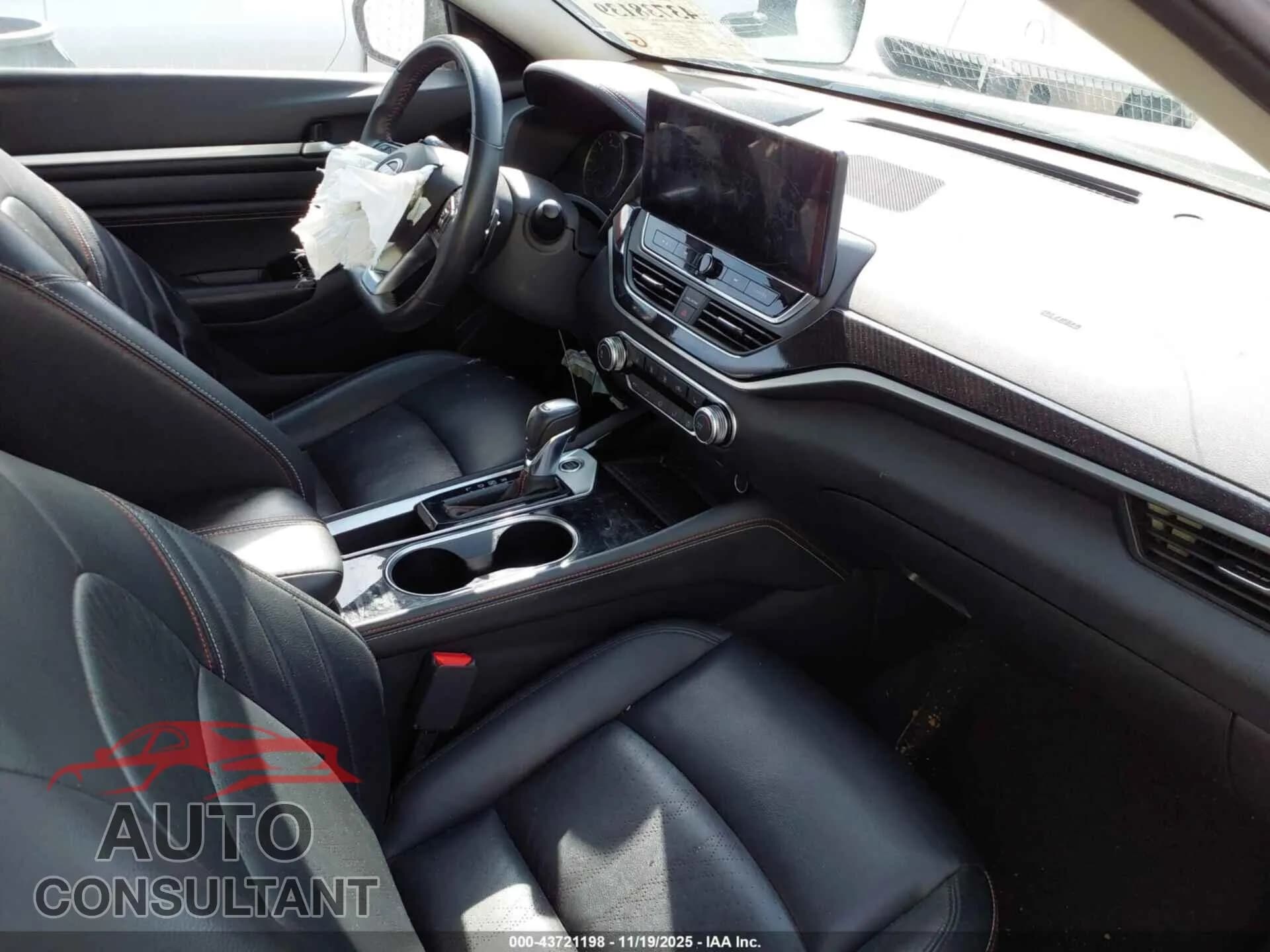 2021 TOYOTA COROLLA Damaged VIN JTDEPMAE6MJ126396 – interior seats 2021 TOYOTA COROLLA Damaged VIN JTDEPMAE6MJ126396 – interior seats