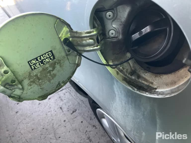 2005 Toyota Echo Used VIN JTDJW133600246713 – undercarriage 2005 Toyota Echo Used VIN JTDJW133600246713 – undercarriage