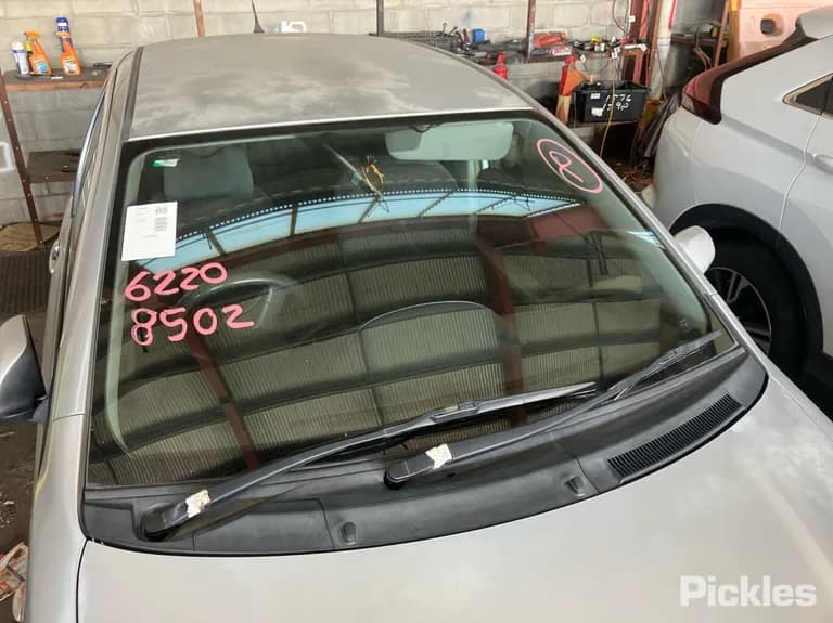 2006 Toyota Yaris Used VIN JTDJW923705033708 – dashboard 2006 Toyota Yaris Used VIN JTDJW923705033708 – dashboard