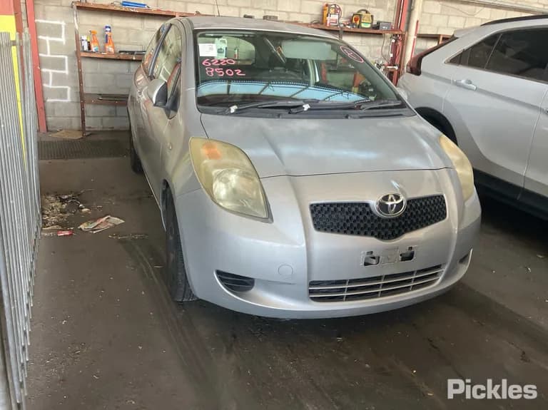 2006 Toyota Yaris Used VIN JTDJW923705033708 – photo 12 2006 Toyota Yaris Used VIN JTDJW923705033708 – photo 12