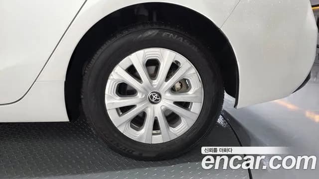 2022 Toyota Prius 4th Gen 1.8 Sold VIN JTDKAMFU5N3158024 – photo 26 2022 Toyota Prius 4th Gen 1.8 Sold VIN JTDKAMFU5N3158024 – photo 26