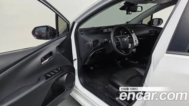 2022 Toyota Prius 4th Gen 1.8 Sold VIN JTDKAMFU7N3160325 – trunk area 2022 Toyota Prius 4th Gen 1.8 Sold VIN JTDKAMFU7N3160325 – trunk area