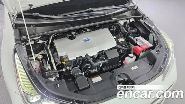 2022 Toyota Prius 4th Gen 1.8 Sold VIN JTDKAMFU7N3181501 – trunk area 2022 Toyota Prius 4th Gen 1.8 Sold VIN JTDKAMFU7N3181501 – trunk area