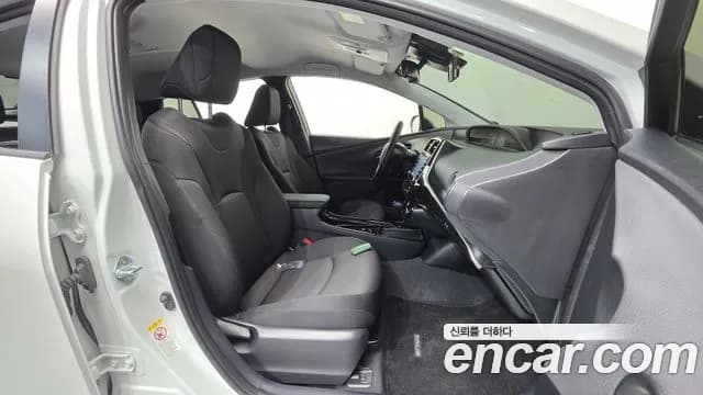 2022 Toyota Prius 4th Gen 1.8 Sold VIN JTDKAMFU7N3181501 – photo 15 2022 Toyota Prius 4th Gen 1.8 Sold VIN JTDKAMFU7N3181501 – photo 15