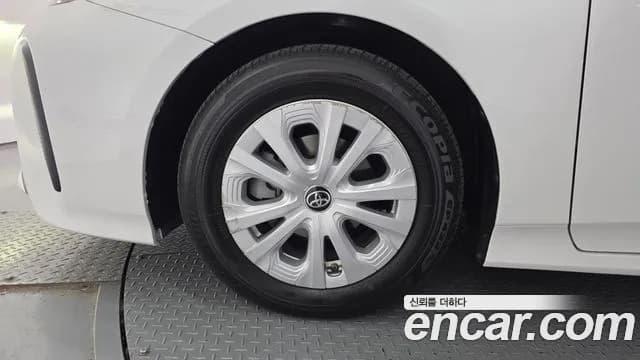 2022 Toyota Prius 4th Gen 1.8 Sold VIN JTDKAMFU8N3171589 – photo 20 2022 Toyota Prius 4th Gen 1.8 Sold VIN JTDKAMFU8N3171589 – photo 20