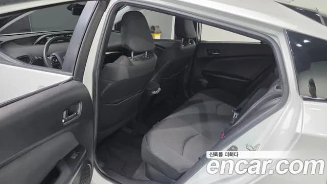 2022 Toyota Prius 4th Gen 1.8 Sold VIN JTDKAMFU8N3171589 – photo 32 2022 Toyota Prius 4th Gen 1.8 Sold VIN JTDKAMFU8N3171589 – photo 32