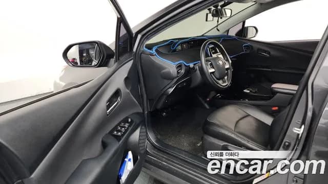 2017 Toyota Prius 4th Gen 1.8 E Sold VIN JTDKBRFU3H3555228 – trunk area 2017 Toyota Prius 4th Gen 1.8 E Sold VIN JTDKBRFU3H3555228 – trunk area