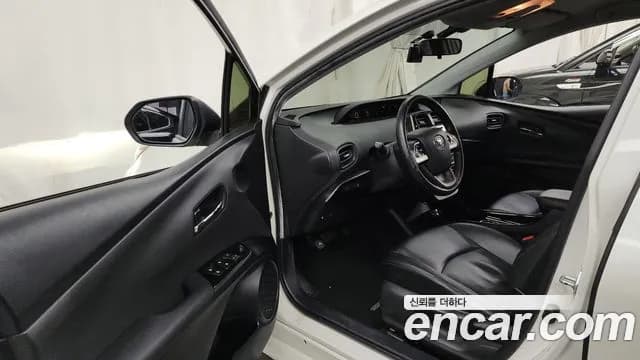 2017 Toyota Prius 4th Gen 1.8 E Sold VIN JTDKBRFU6H3569155 – interior seats 2017 Toyota Prius 4th Gen 1.8 E Sold VIN JTDKBRFU6H3569155 – interior seats