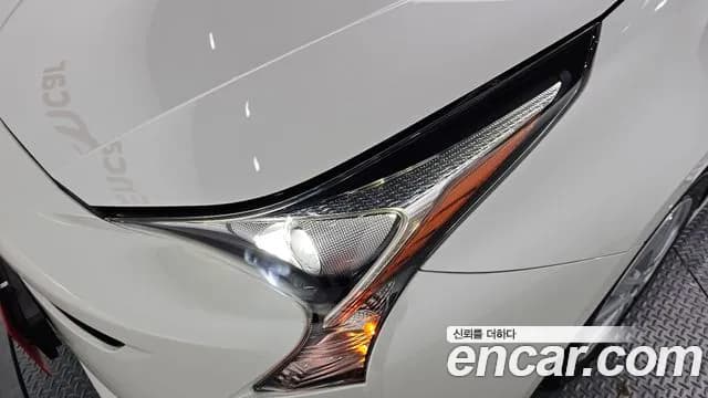 2018 Toyota Prius 4th Gen 1.8 E Sold VIN JTDKBRFU7J3082990 – trunk area 2018 Toyota Prius 4th Gen 1.8 E Sold VIN JTDKBRFU7J3082990 – trunk area
