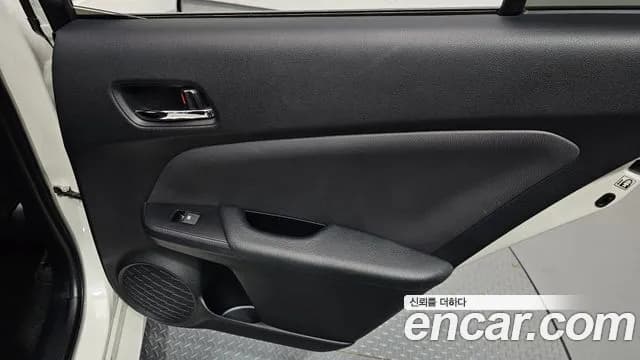 2018 Toyota Prius 4th Gen 1.8 E Sold VIN JTDKBRFU7J3082990 – photo 22 2018 Toyota Prius 4th Gen 1.8 E Sold VIN JTDKBRFU7J3082990 – photo 22
