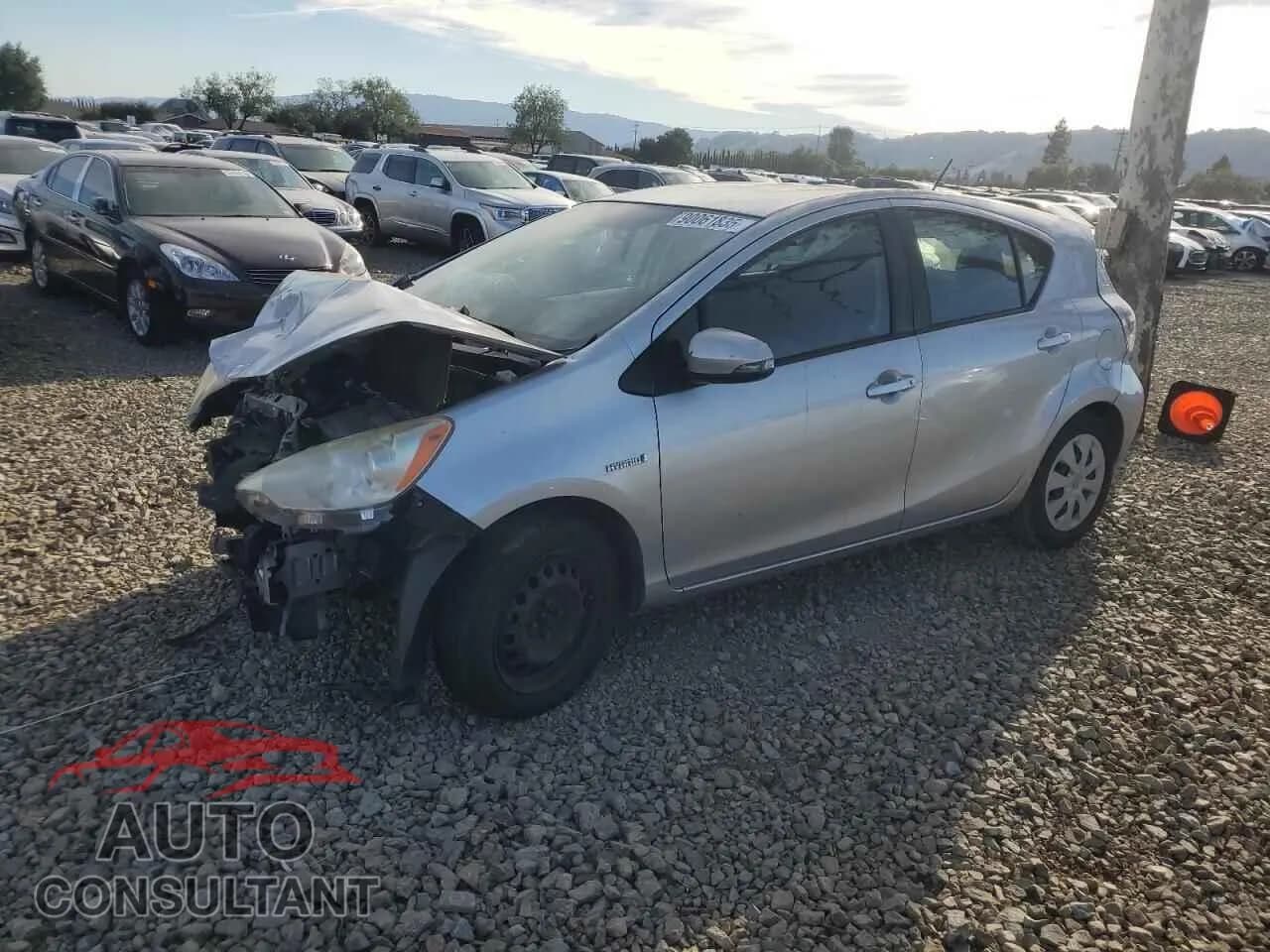2013 TOYOTA PRIUS Damaged VIN JTDKDTB30D1551308 – front exterior 2013 TOYOTA PRIUS Damaged VIN JTDKDTB30D1551308 – front exterior