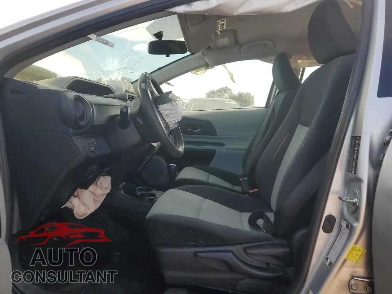 2013 TOYOTA PRIUS Damaged VIN JTDKDTB30D1551308 – exterior detail 2013 TOYOTA PRIUS Damaged VIN JTDKDTB30D1551308 – exterior detail