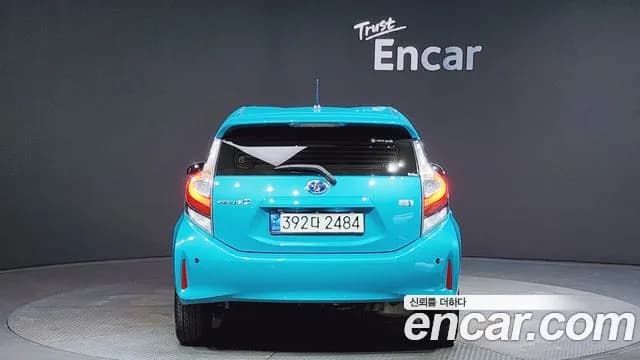 2018 Toyota Prius C 1.5 Sold VIN JTDKDTB35J1617220 – exterior detail 2018 Toyota Prius C 1.5 Sold VIN JTDKDTB35J1617220 – exterior detail