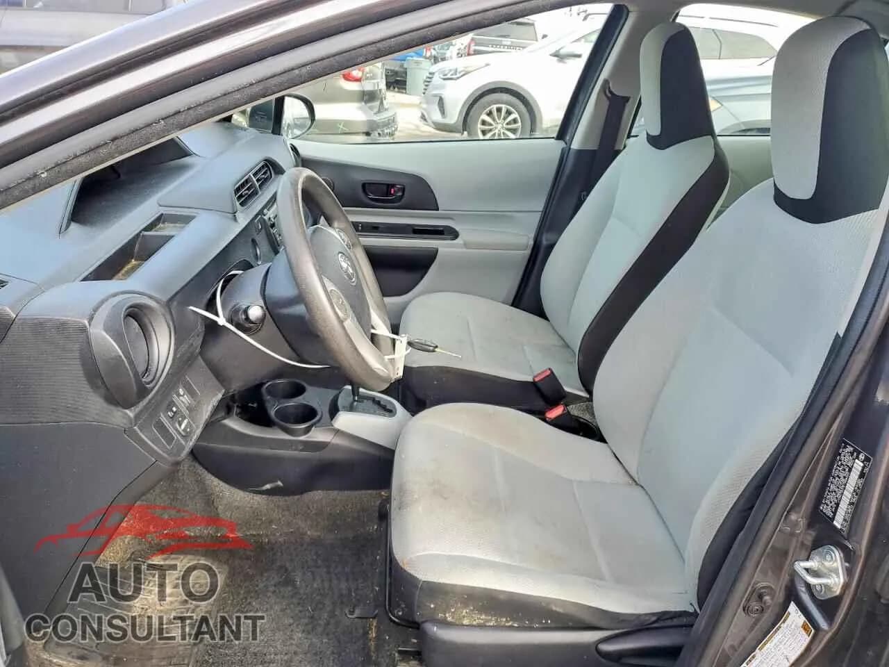 2014 TOYOTA PRIUS Used VIN JTDKDTB37E1566423 – exterior detail 2014 TOYOTA PRIUS Used VIN JTDKDTB37E1566423 – exterior detail