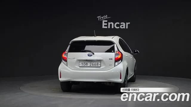 2019 Toyota Prius C 1.5 Sold VIN JTDKDTB38K1630903 – trunk area 2019 Toyota Prius C 1.5 Sold VIN JTDKDTB38K1630903 – trunk area