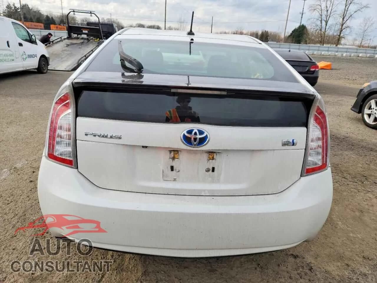2012 TOYOTA PRIUS Damaged VIN JTDKN3DU0C5455740 – engine bay 2012 TOYOTA PRIUS Damaged VIN JTDKN3DU0C5455740 – engine bay