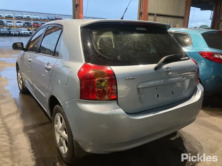 2005 Toyota Corolla Used VIN JTDKR23E100204971 – dashboard 2005 Toyota Corolla Used VIN JTDKR23E100204971 – dashboard