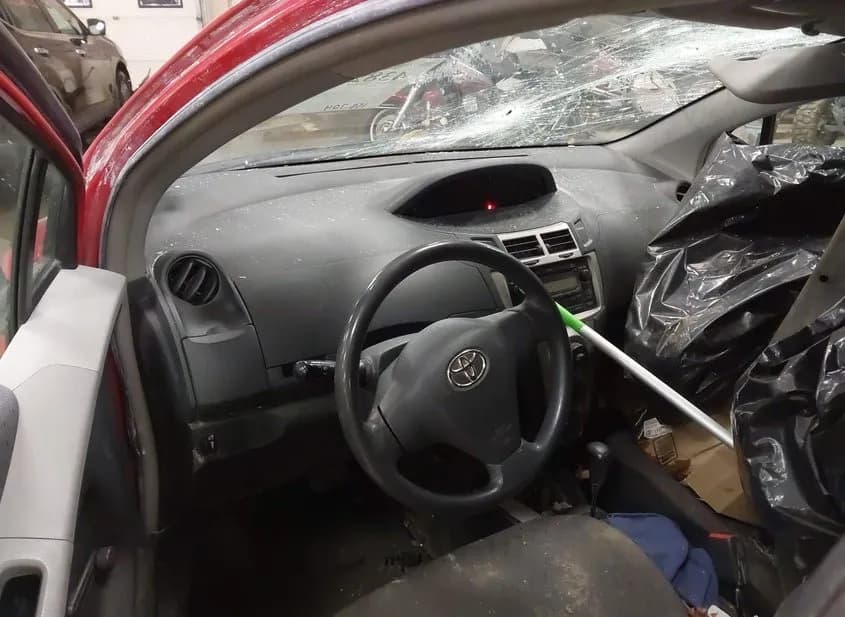 2010 TOYOTA Yaris - VIN JTDKT4K38A5282911 2010 TOYOTA Yaris VIN JTDKT4K38A5282911