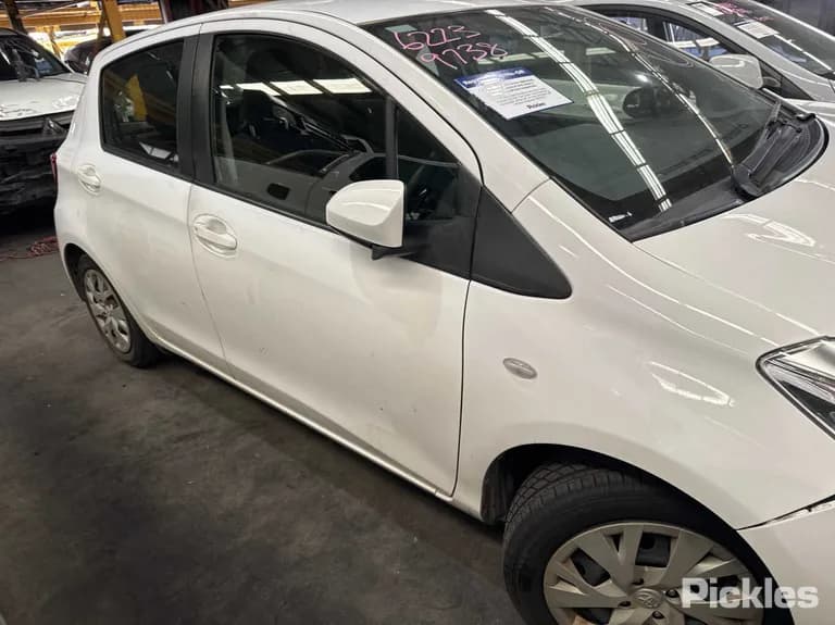 2017 Toyota Yaris Used VIN JTDKW3D360D593384 – photo 23 2017 Toyota Yaris Used VIN JTDKW3D360D593384 – photo 23