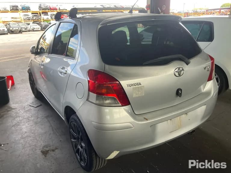 2010 Toyota Yaris Used VIN JTDKW923705156932 – trunk area 2010 Toyota Yaris Used VIN JTDKW923705156932 – trunk area