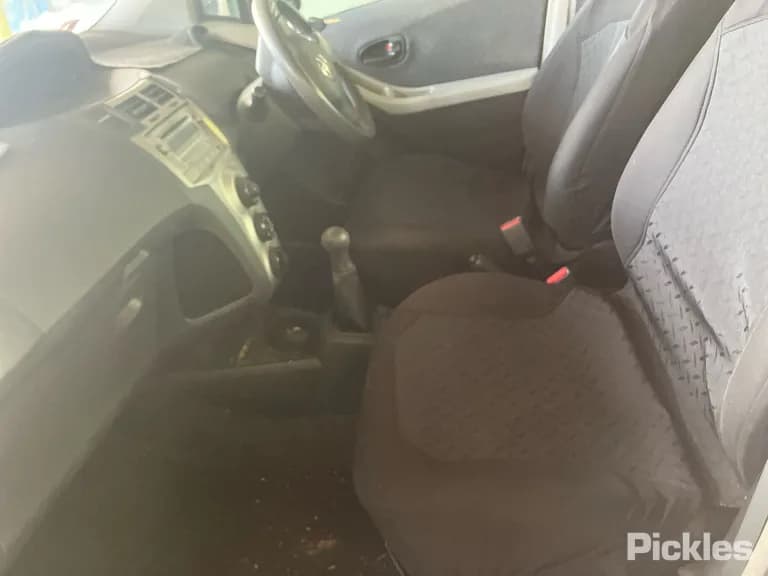 2010 Toyota Yaris Used VIN JTDKW923705156932 – photo 17 2010 Toyota Yaris Used VIN JTDKW923705156932 – photo 17